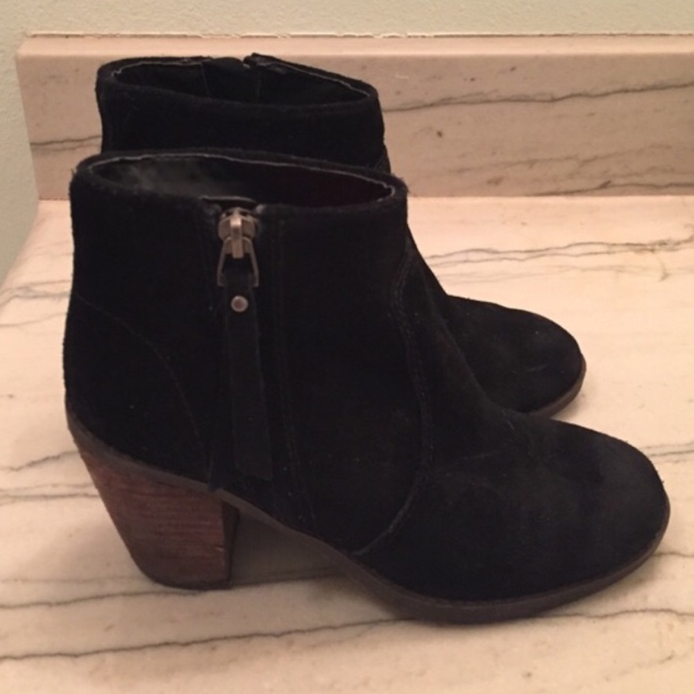 DOLCE VITA SUEDE BOOTIES